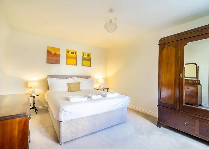 Apartament The By The Walls York